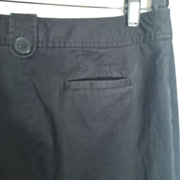 Loft Womens Capri Pants Button Detail Rolled Hem Black Sleek Size 10 - Picture 8 of 11